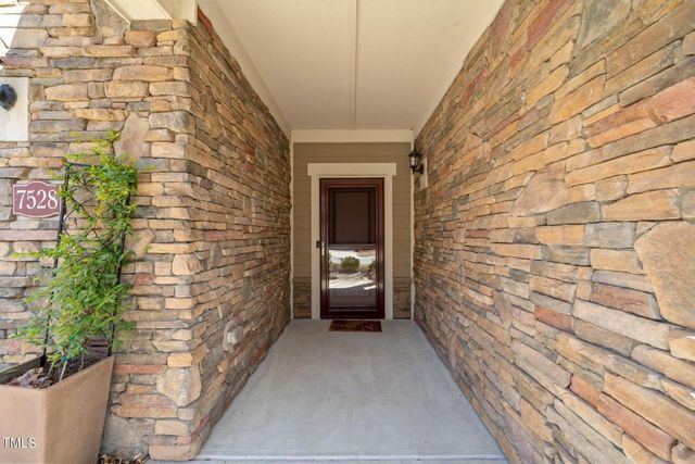 7528 Courtyard Place, Cary, NC 27519