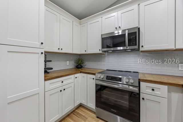 5 Gum Tree Rd Apt L20, Hilton Head Island, SC 29926