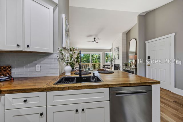 5 Gum Tree Rd Apt L20, Hilton Head Island, SC 29926