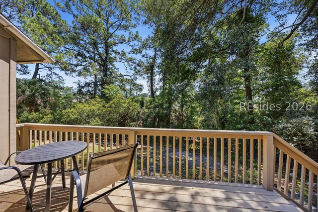 5 Gum Tree Rd Apt L20, Hilton Head Island, SC 29926