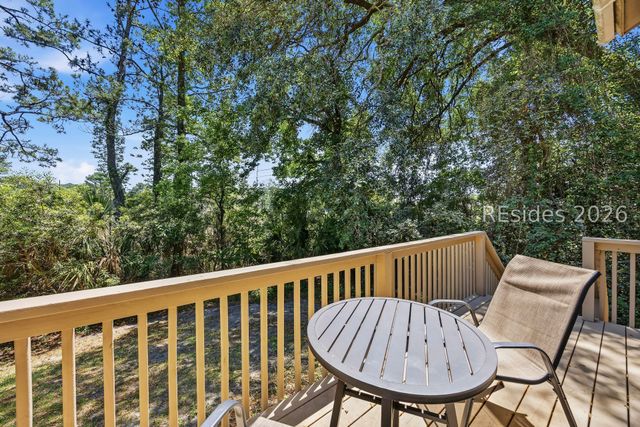5 Gum Tree Rd Apt L20, Hilton Head Island, SC 29926