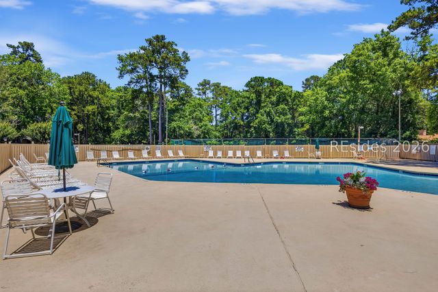5 Gum Tree Rd Apt L20, Hilton Head Island, SC 29926