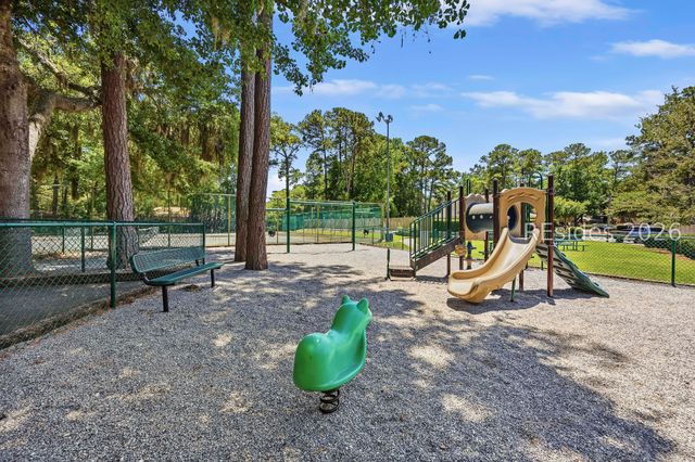 5 Gum Tree Rd Apt L20, Hilton Head Island, SC 29926