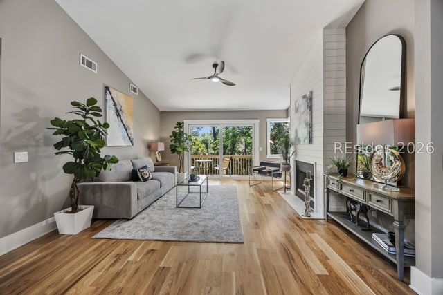 5 Gum Tree Rd Apt L20, Hilton Head Island, SC 29926