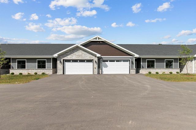 3026 COMMUNITY WAY, Menasha, WI 54952