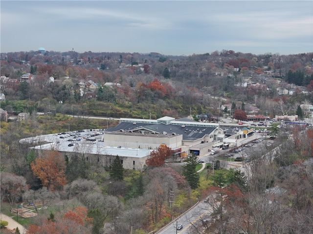 300 Gilkeson Road 12A, Mt Lebanon, PA 15228