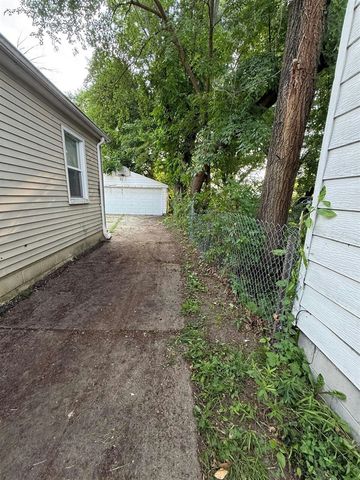 16191 Salem, Detroit, MI 48219