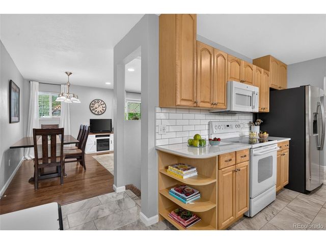 7650 S Kit Carson Dr, Centennial, CO 80122