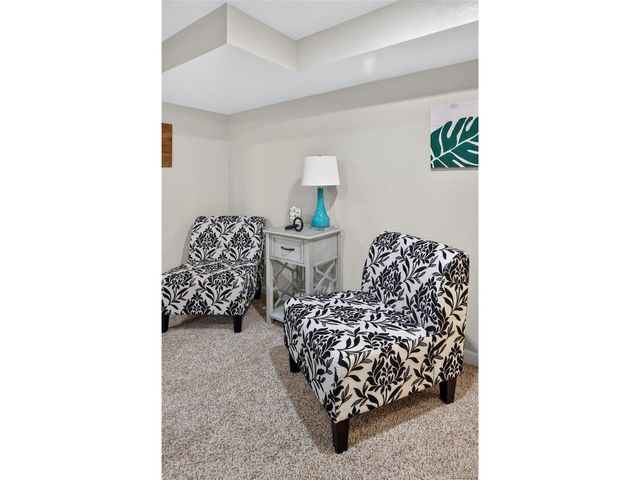 7650 S Kit Carson Dr, Centennial, CO 80122