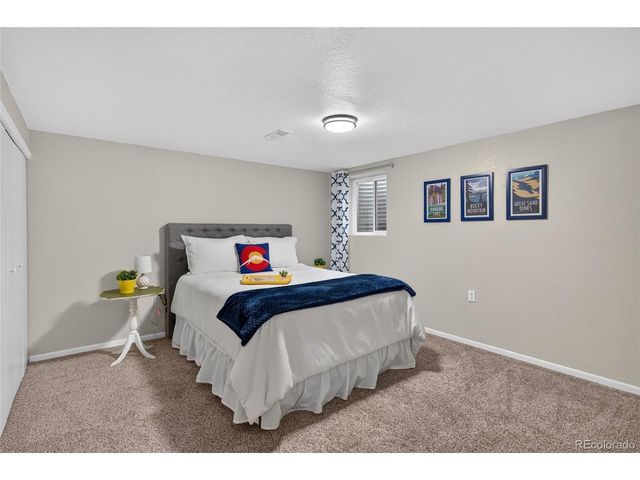 7650 S Kit Carson Dr, Centennial, CO 80122