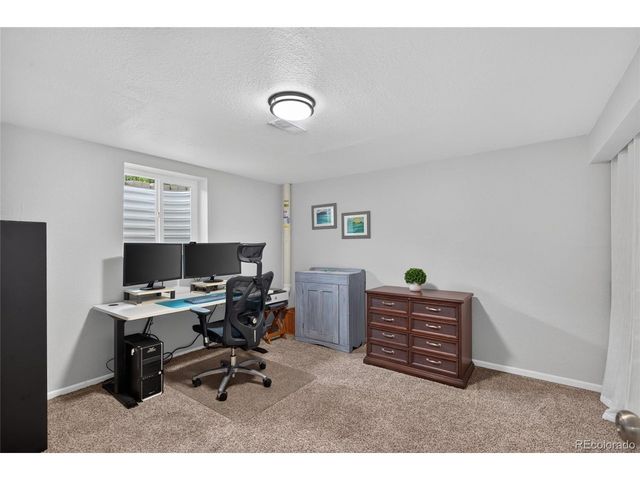 7650 S Kit Carson Dr, Centennial, CO 80122