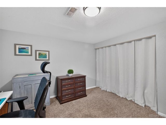 7650 S Kit Carson Dr, Centennial, CO 80122
