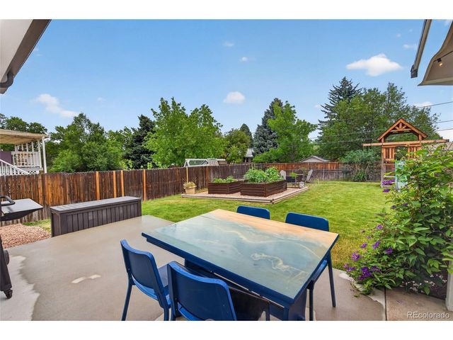 7650 S Kit Carson Dr, Centennial, CO 80122