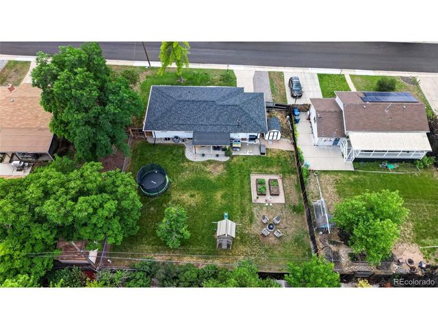 7650 S Kit Carson Dr, Centennial, CO 80122