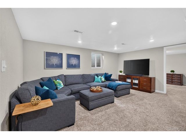 7650 S Kit Carson Dr, Centennial, CO 80122