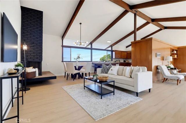 24 Cayuse Lane, Rancho Palos Verdes, CA 90275
