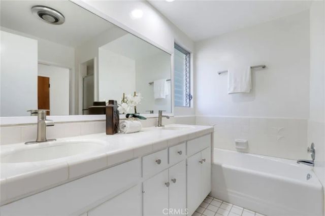 24 Cayuse Lane, Rancho Palos Verdes, CA 90275