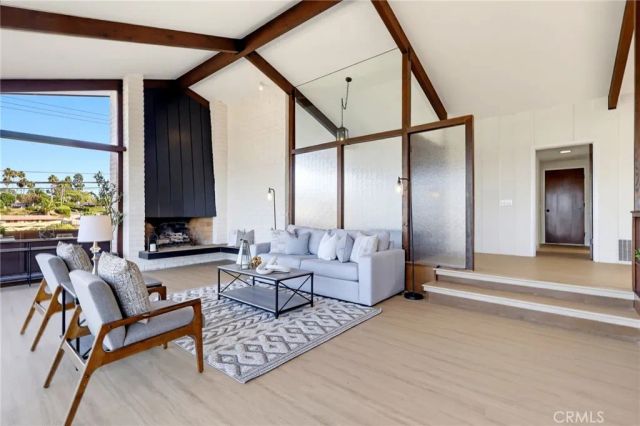 24 Cayuse Lane, Rancho Palos Verdes, CA 90275