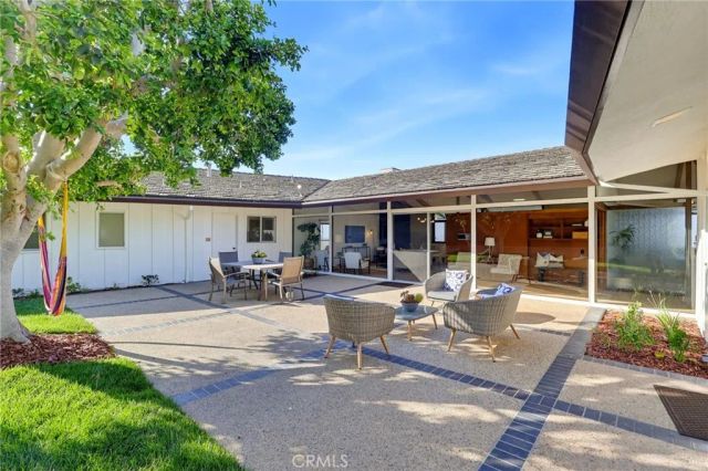 24 Cayuse Lane, Rancho Palos Verdes, CA 90275