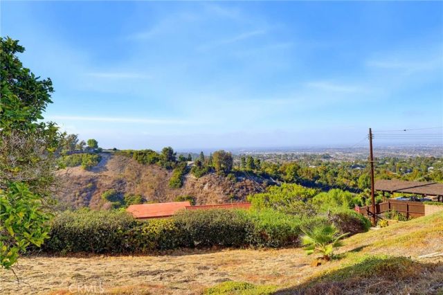 24 Cayuse Lane, Rancho Palos Verdes, CA 90275