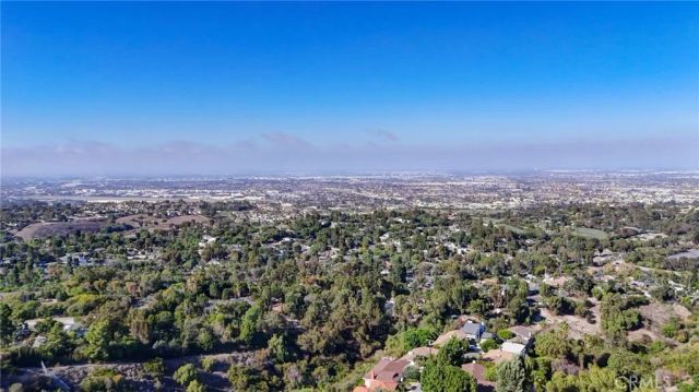 24 Cayuse Lane, Rancho Palos Verdes, CA 90275