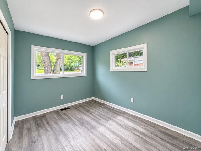 8961 Clinton River Road, Sterling Heights, MI 48314