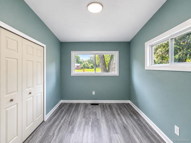 8961 Clinton River Road, Sterling Heights, MI 48314