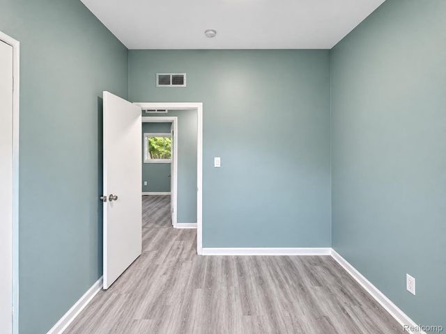 8961 Clinton River Road, Sterling Heights, MI 48314