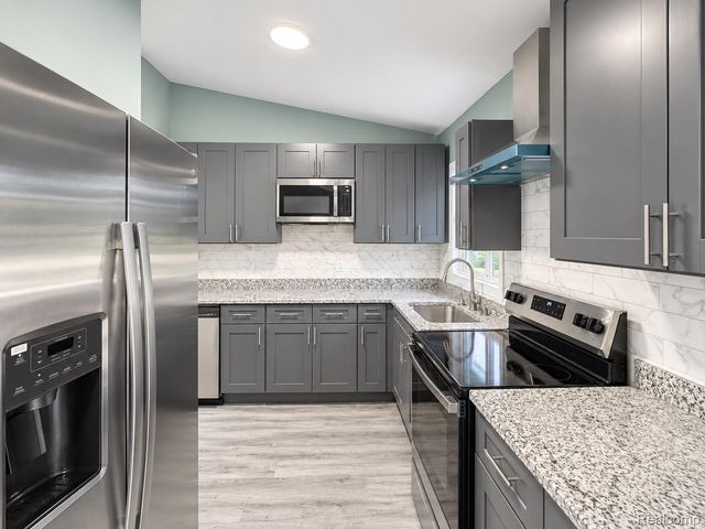 8961 Clinton River Road, Sterling Heights, MI 48314