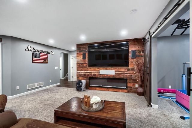 9787 Lower 8th Street, Lake Elmo, MN 55042