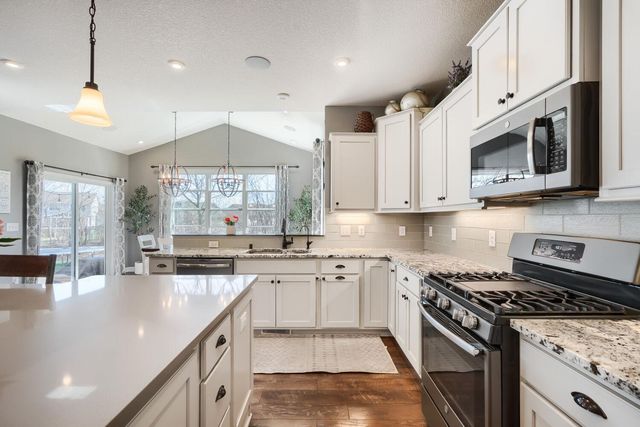 9787 Lower 8th Street, Lake Elmo, MN 55042