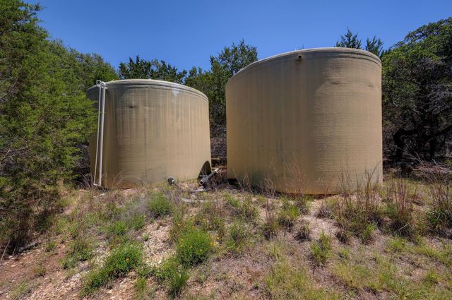 15425 Fitzhugh RD, Dripping Springs, TX 78620