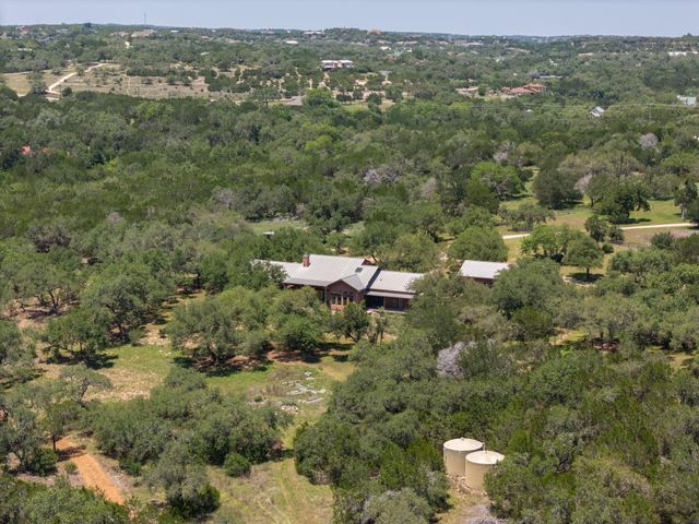 15425 Fitzhugh RD, Dripping Springs, TX 78620