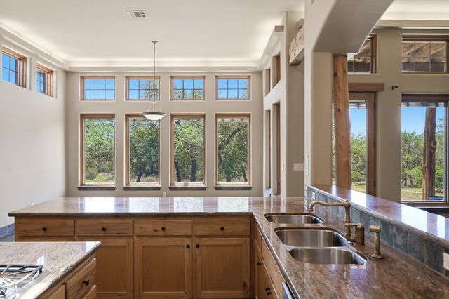 15425 Fitzhugh RD, Dripping Springs, TX 78620
