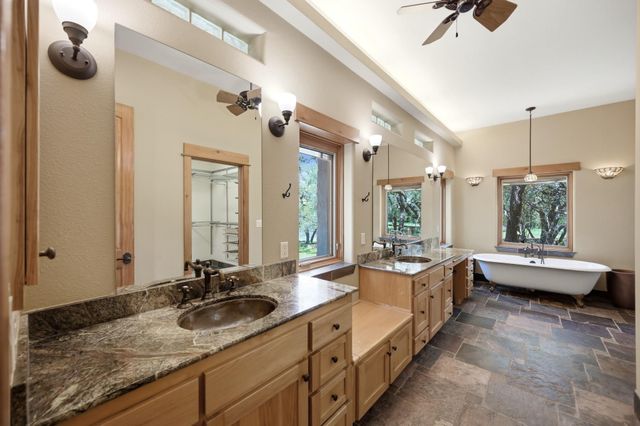 15425 Fitzhugh RD, Dripping Springs, TX 78620