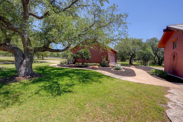 15425 Fitzhugh RD, Dripping Springs, TX 78620
