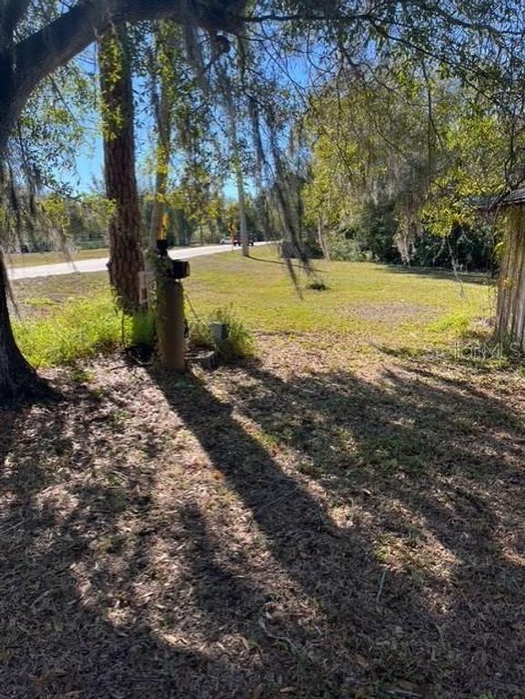 Image 4 of property listing at 8841 S MOBLEY ROAD, Odessa, FL 33556