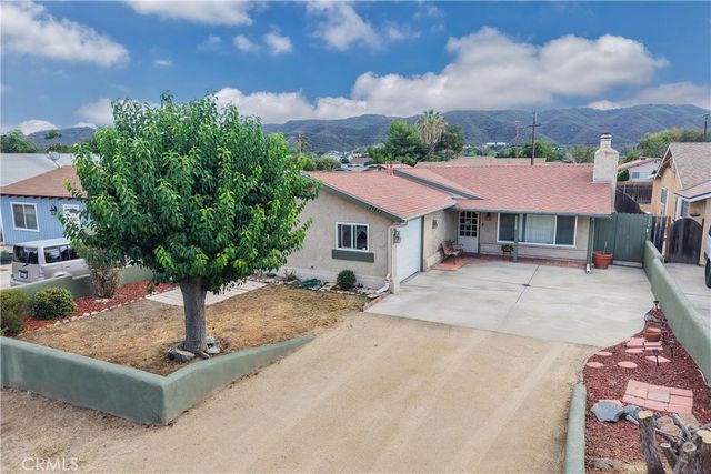24843 1st Avenue, Murrieta, CA 92562