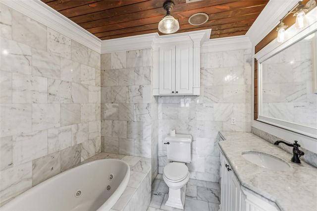 4031 Fernwood Drive, Houston, TX 77021