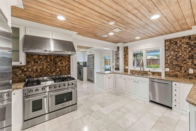 4031 Fernwood Drive, Houston, TX 77021