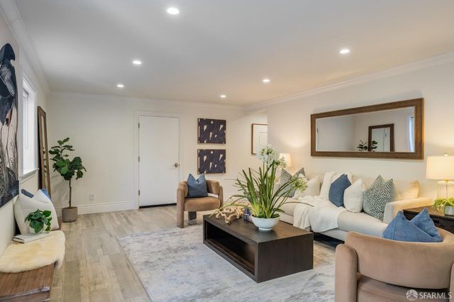325 Moncada Way, San Francisco, CA 94127