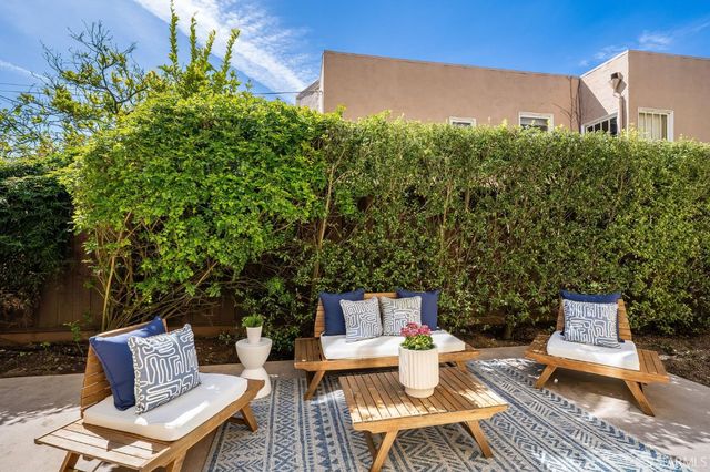 325 Moncada Way, San Francisco, CA 94127