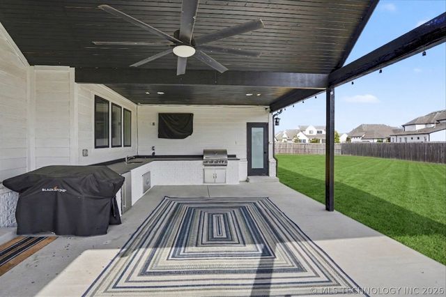 6685 E 128th Street, Bixby, OK 74008