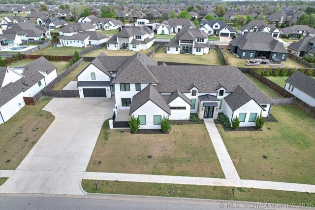 6685 E 128th Street, Bixby, OK 74008