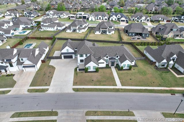 6685 E 128th Street, Bixby, OK 74008