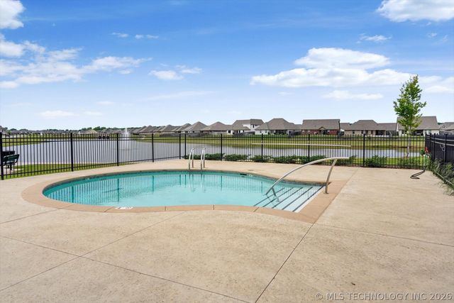 6685 E 128th Street, Bixby, OK 74008