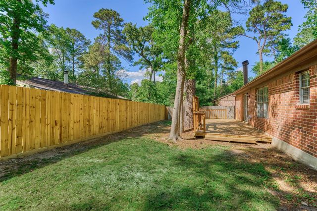 15 Still Glen Court, The Woodlands, TX 77381