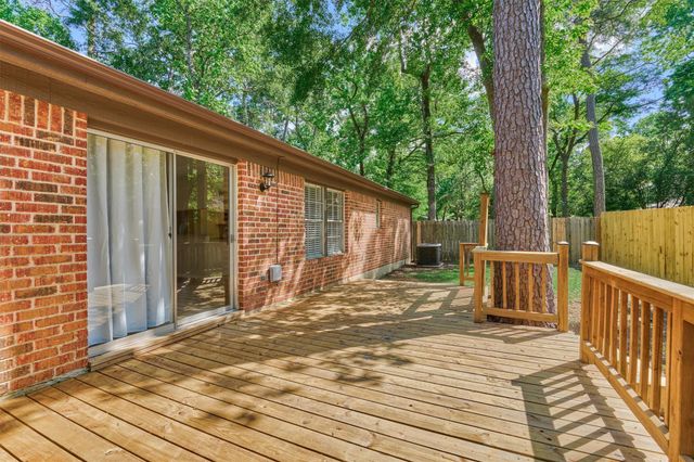 15 Still Glen Court, The Woodlands, TX 77381