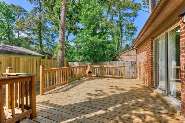 15 Still Glen Court, The Woodlands, TX 77381