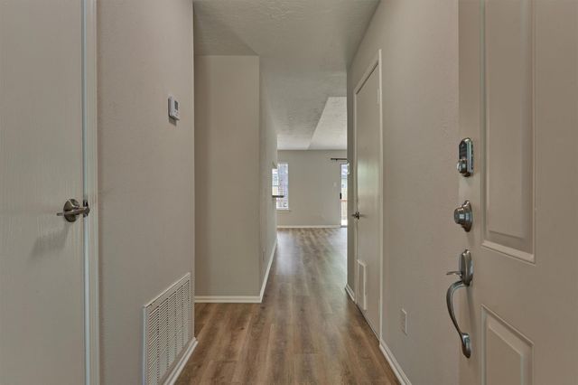 15 Still Glen Court, The Woodlands, TX 77381